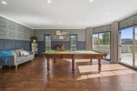 Photo of property in 2 Rika Place, Kawaha Point, Rotorua, 3010