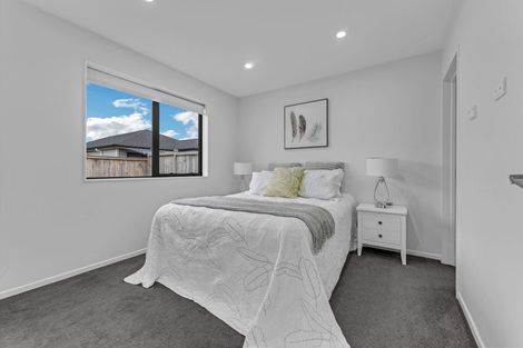 Photo of property in 14 Noia Way, Karaka, Papakura, 2113