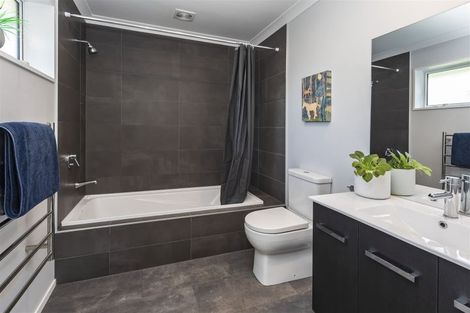 Photo of property in 33 Bracebridge Street, Kaiapoi, 7630