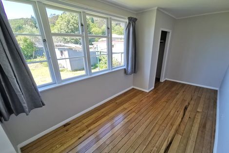Photo of property in 9 Harris Street, Naenae, Lower Hutt, 5011