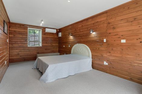 Photo of property in 33 John Downs Drive, Browns Bay, Auckland, 0630