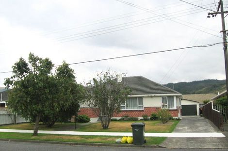 Photo of property in 83 Fraser Crescent, Elderslea, Upper Hutt, 5018