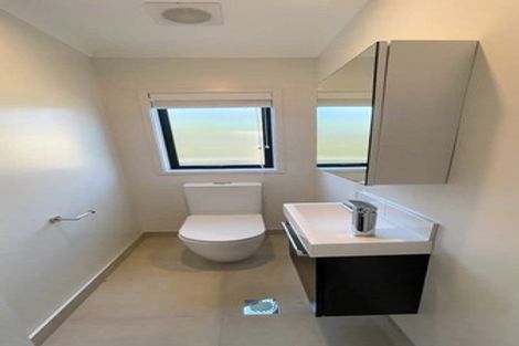 Photo of property in 7/77 Glenmore Road, Sunnyhills, Auckland, 2010