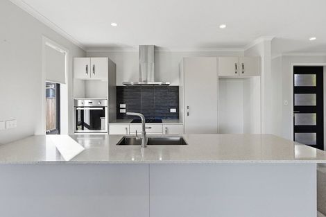 Photo of property in 26 Richardson Road, Omokoroa, 3114
