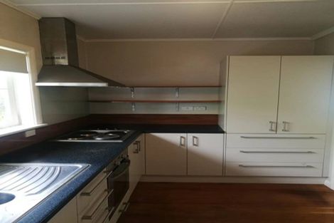 Photo of property in 61 Eastglen Road, Glen Eden, Auckland, 0602