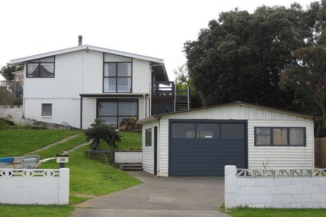 Photo of property in 35 Ruapehu Street, Castlecliff, Whanganui, 4501
