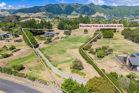 Photo of property in 24 Raukawa Road, Peka Peka, Waikanae, 5391