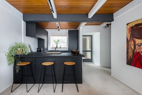 Photo of property in 2/62 Picton Avenue, Riccarton, Christchurch, 8011