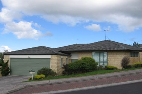 Photo of property in 8 Plumstead Rise, Glen Eden, Auckland, 0602