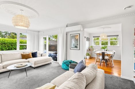 Photo of property in 1 Allington Road, Massey, Auckland, 0614