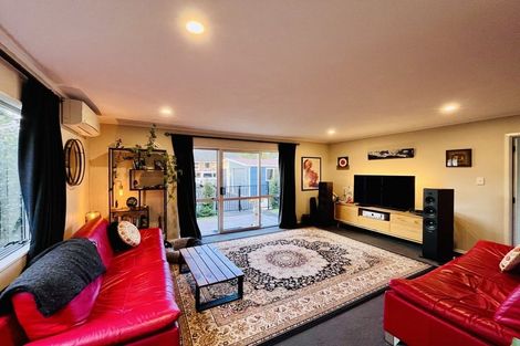 Photo of property in 2/60 Taikata Road, Te Atatu Peninsula, Auckland, 0610