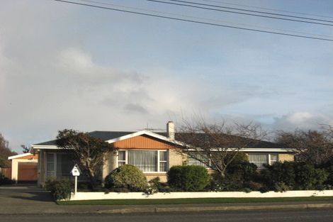 Photo of property in 17 West Plains Road, Waikiwi, Invercargill, 9810