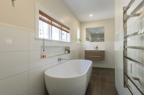 Photo of property in 144 Townsend Road, Miramar, Wellington, 6022