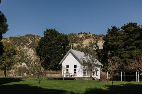 Photo of property in 216 Rowes Road, Hunterville, 4785