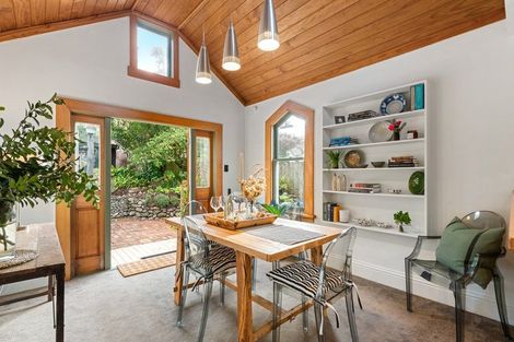 Photo of property in 10 Ferry Street, Seatoun, Wellington, 6022