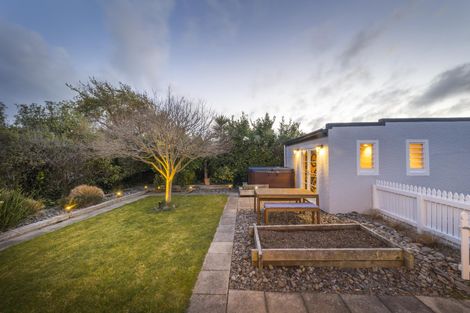 Photo of property in 72 Heretaunga Street, Palmerston North, 4414