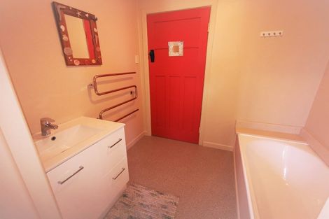 Photo of property in 3 Alexandra Street, Dannevirke, 4930