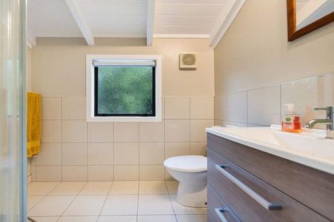 Photo of property in 200 Atkinson Road, Titirangi, Auckland, 0604