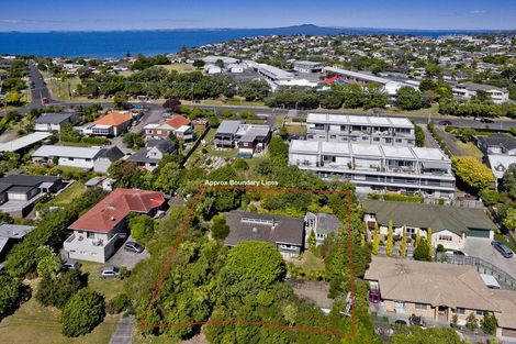 Photo of property in 16 Philson Terrace, Browns Bay, Auckland, 0630