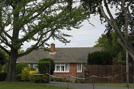 Photo of property in 11 Earnslaw Crescent, Bryndwr, Christchurch, 8053