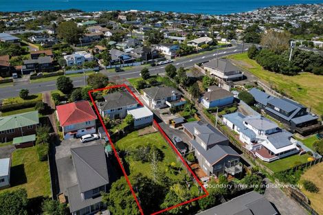 Photo of property in 194 East Coast Road, Forrest Hill, Auckland, 0620