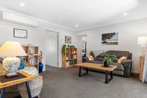 Photo of property in 18 Bill Miller Drive, Papamoa, 3118