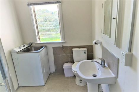 Photo of property in 11 Heath Avenue, Northcote, Auckland, 0627