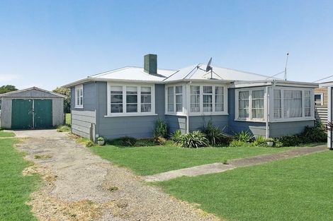 Photo of property in 15 Pratt Avenue, Foxton Beach, Foxton, 4815