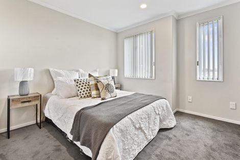 Photo of property in 12 Saddleback Crescent, Papakura, 2110