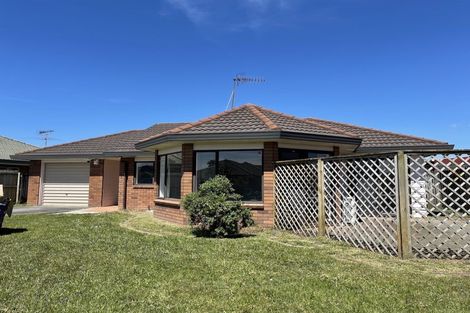 Photo of property in 3 Robina Court, Burswood, Auckland, 2013