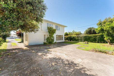 Photo of property in 586 Te Atatu Road, Te Atatu Peninsula, Auckland, 0610