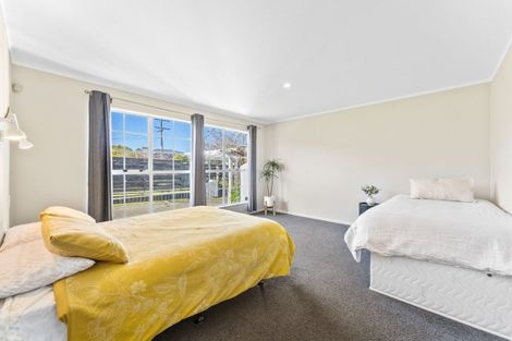 Photo of property in 4 Ingle Avenue, Waipahihi, Taupo, 3330