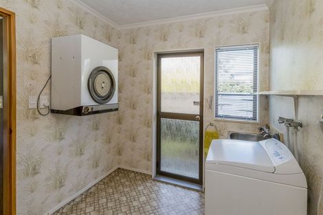 Photo of property in 25 Rauparaha Street, Waikanae Beach, Waikanae, 5036