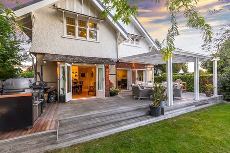 Photo of property in 82 Glandovey Road, Fendalton, Christchurch, 8052