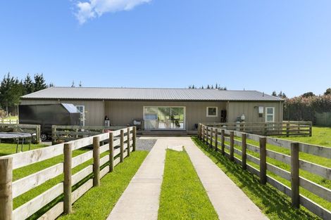 Photo of property in 2 Sarona Park Drive, Omanawa, 3171