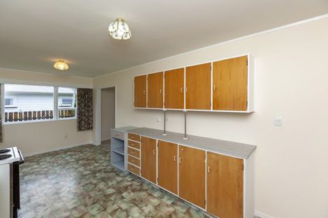 Photo of property in 17 Buckley Grove, Paraparaumu, 5032