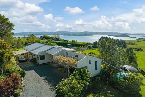 Photo of property in 62 Atkins Road, Portland, Whangarei, 0178