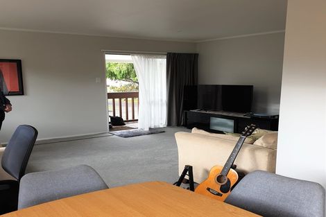 Photo of property in 32b Edgewater Parade, Waiuku, 2123