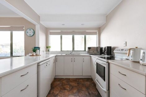 Photo of property in 27 Sunvale Place, Gate Pa, Tauranga, 3112