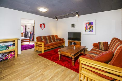 Photo of property in 20 Finlow Drive, Te Atatu South, Auckland, 0610