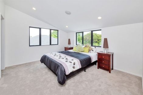 Photo of property in 5a Woodside Road, Massey, Auckland, 0614