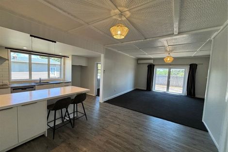 Photo of property in 197 Seaview Road, Westown, New Plymouth, 4310