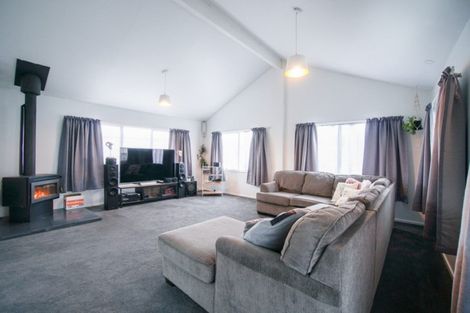 Photo of property in 26 Chatsworth Place, Highbury, Palmerston North, 4412
