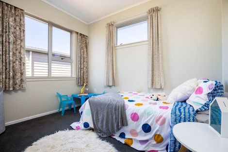 Photo of property in 14 Mcnaughton Street, Waitara, 4320