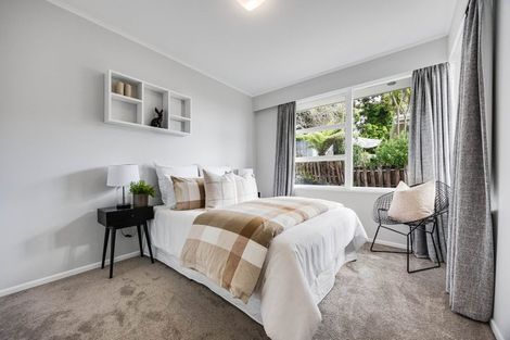 Photo of property in 142 Glamorgan Drive, Torbay, Auckland, 0630