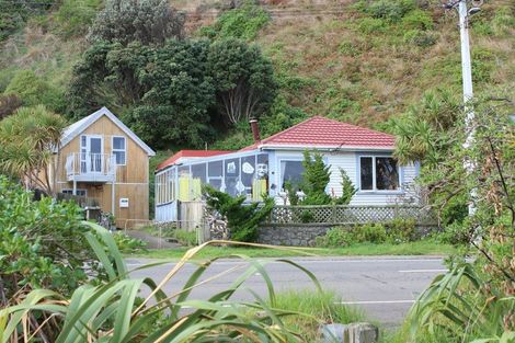 Photo of property in 47 Moa Point Road, Moa Point, Wellington, 6022
