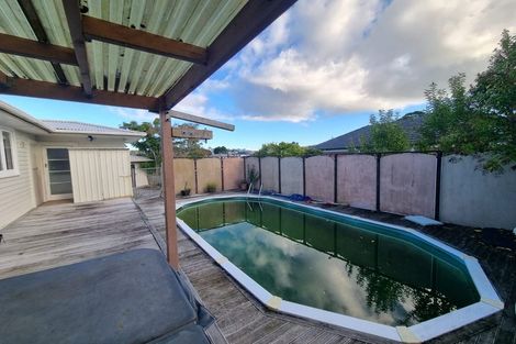 Photo of property in 11 Matipo Road, Te Atatu Peninsula, Auckland, 0610