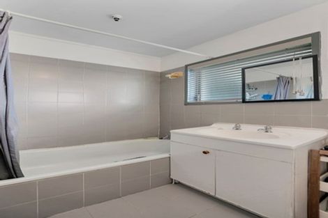 Photo of property in 4 Vimy Place, Mangere, Auckland, 2022