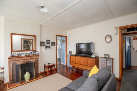 Photo of property in 15 Hayward Road, Ngatea, 3503
