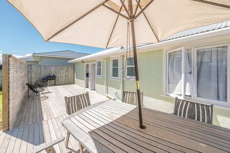 Photo of property in 5 Raupo Street, Castlecliff, Whanganui, 4501